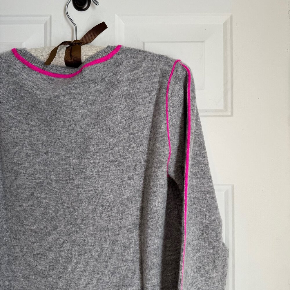 Chelsea & Theodore Cashmere Sweater Hot Pink Details | Large